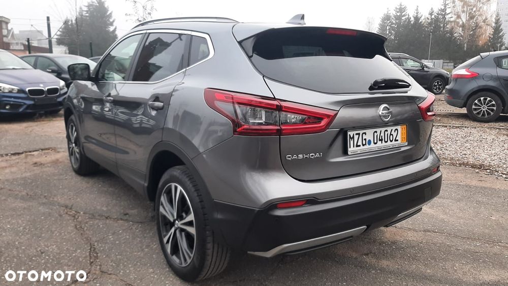 Nissan Qashqai 1.3 DIG-T TEKNA - 4