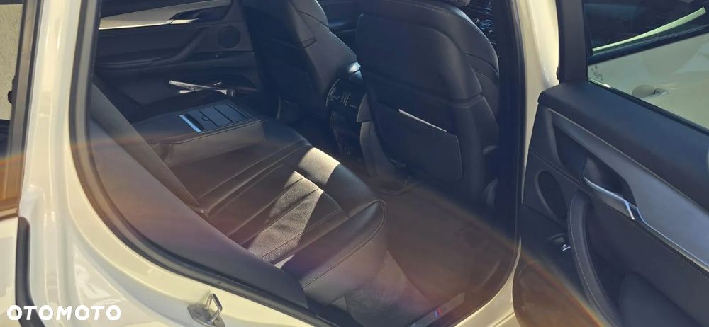 BMW X5 xDrive40d - 16