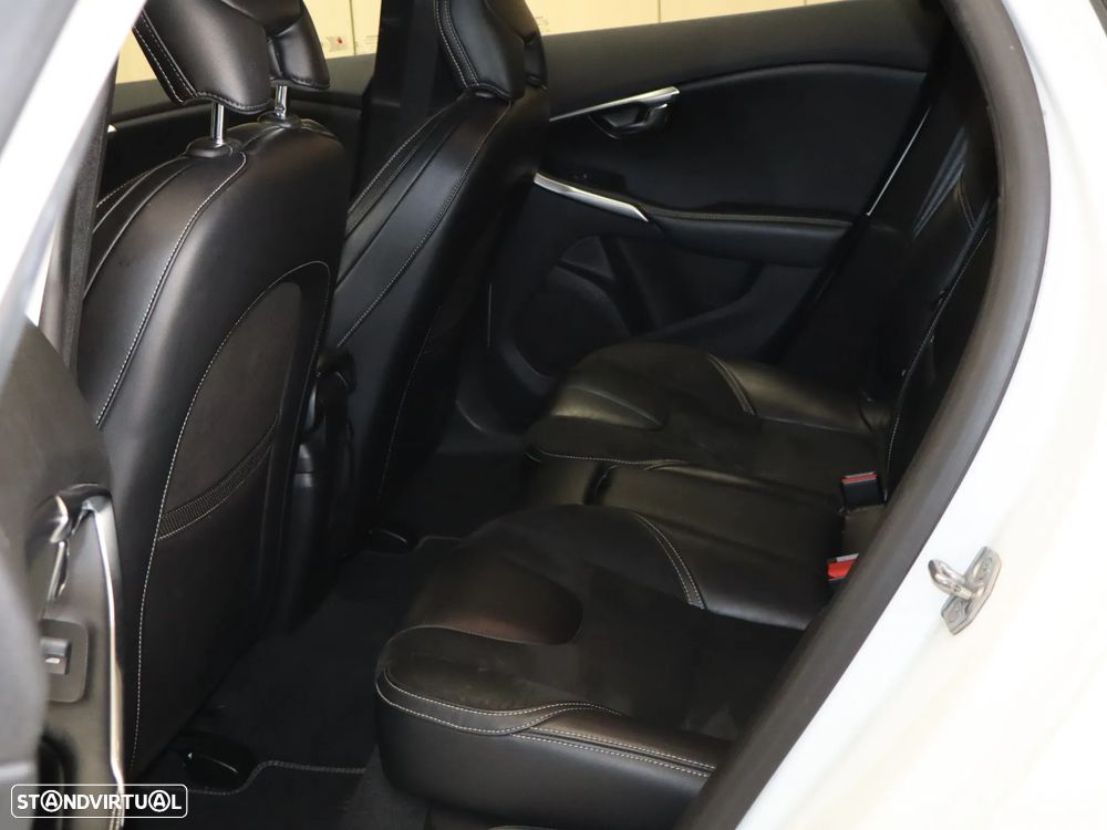 Volvo V40 D2 RDesign - 13