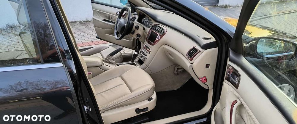 Peugeot 607 - 31