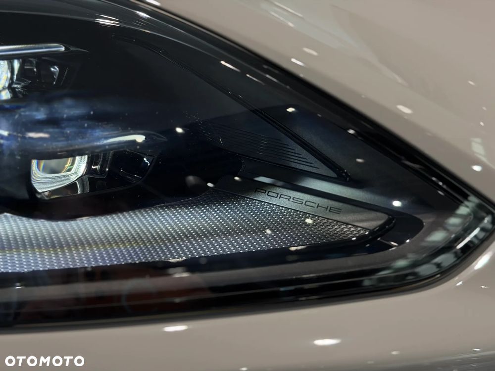Porsche Cayenne E-Hybrid PHEV Black Edition - 12