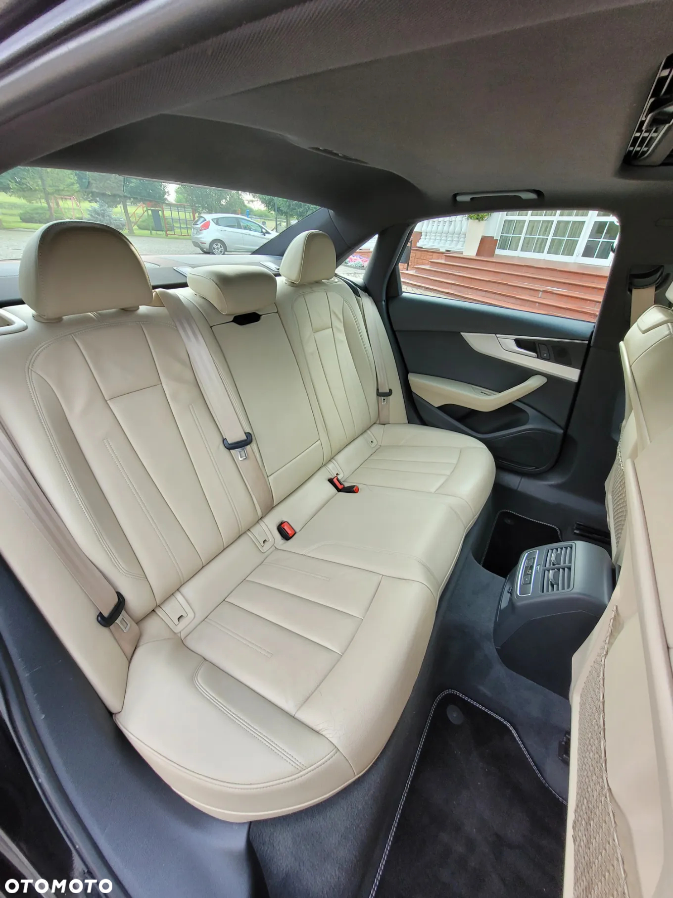 Audi A4 2.0 TFSI S tronic - 24