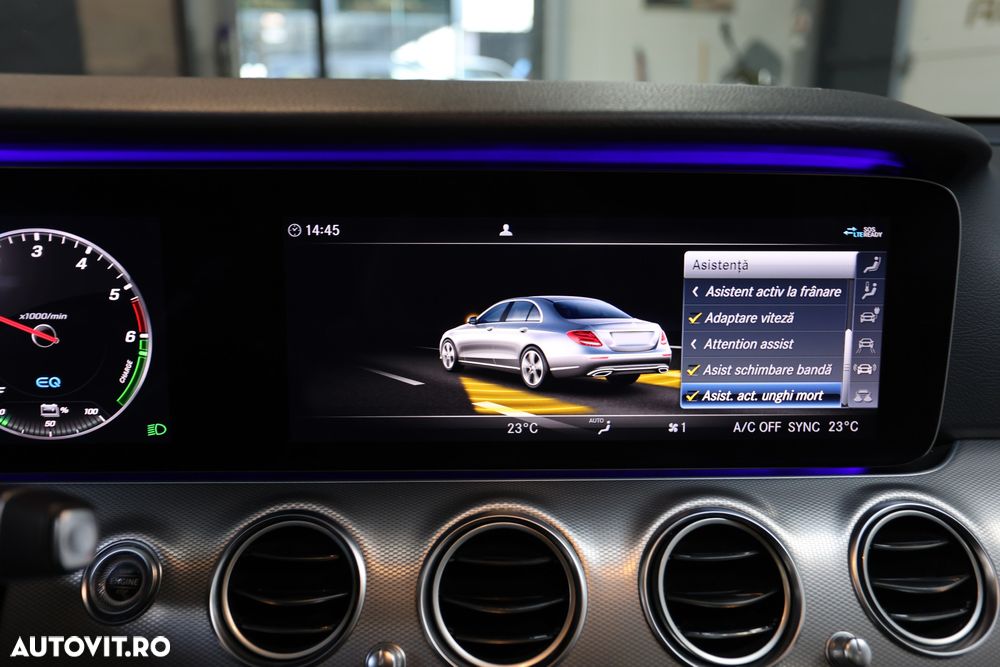 Mercedes-Benz E 300 de 4Matic 9G-TRONIC AMG Line - 35