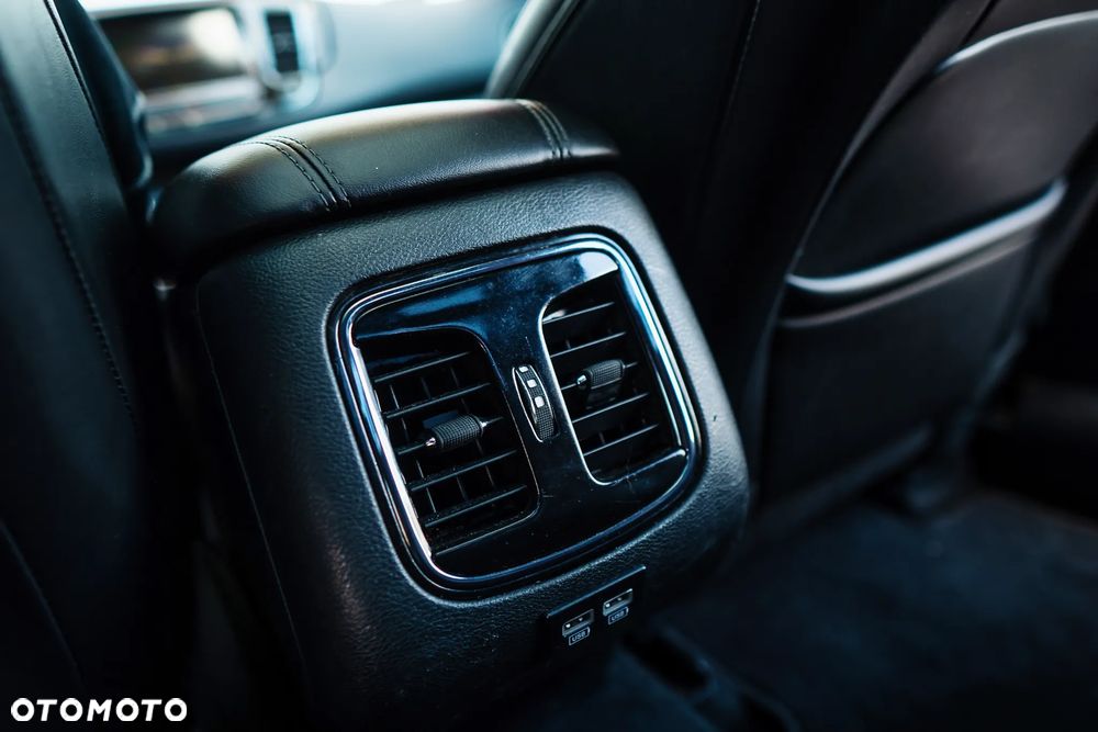 Chrysler 200 - 23
