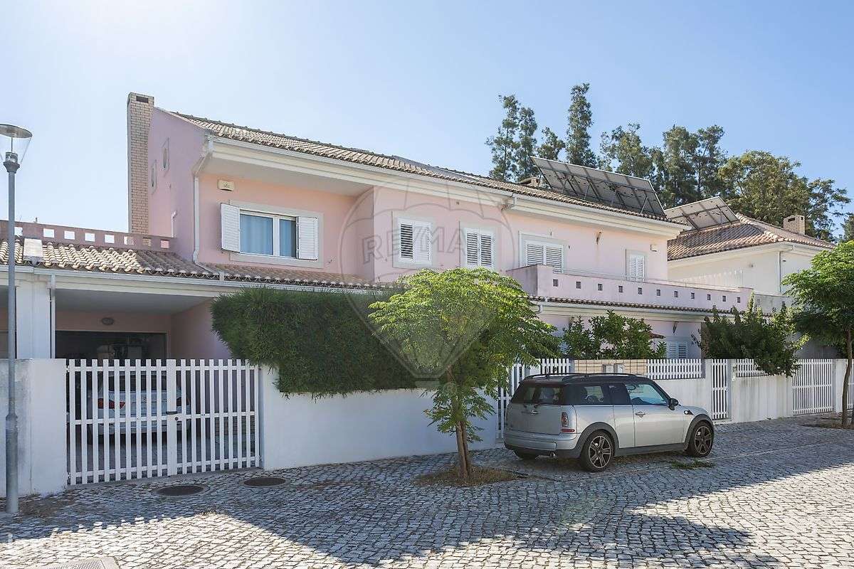 Moradia T2 para venda - Grande imagem: 2/50