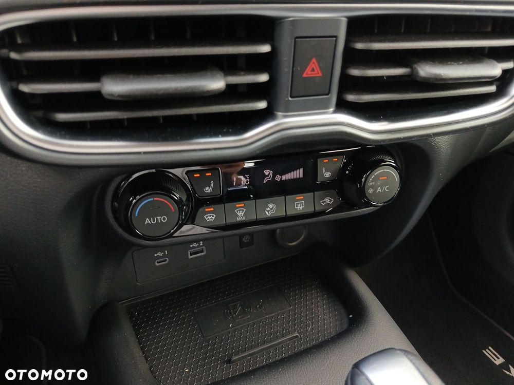 Nissan Juke 1.0 DIG-T N-Connecta DCT - 20