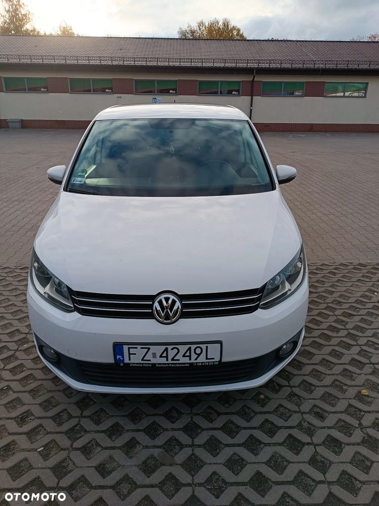 Volkswagen Touran - 1