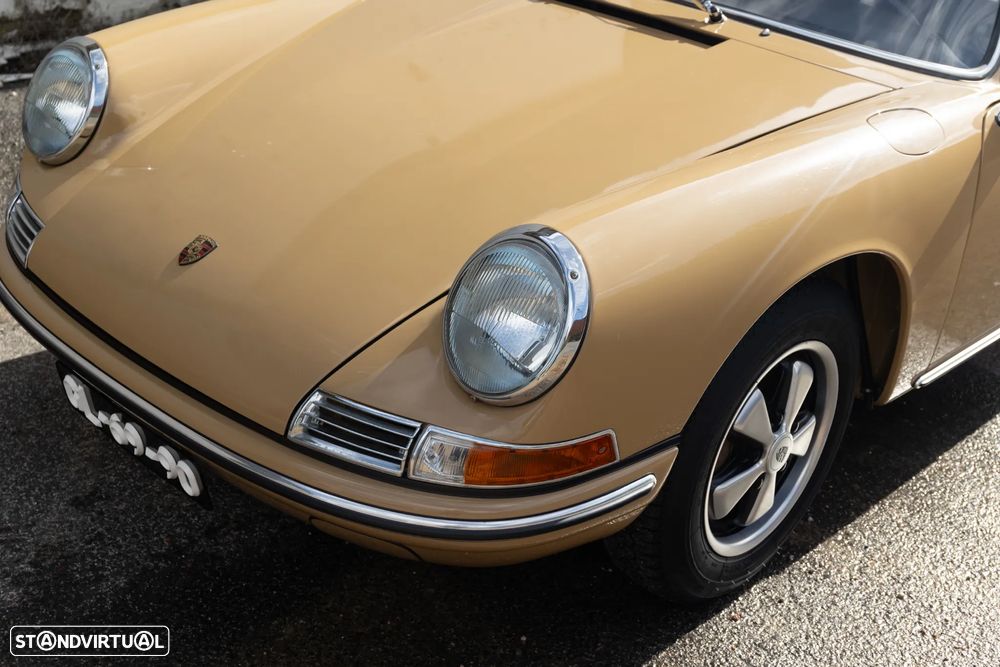 Porsche 911 Série F - 9