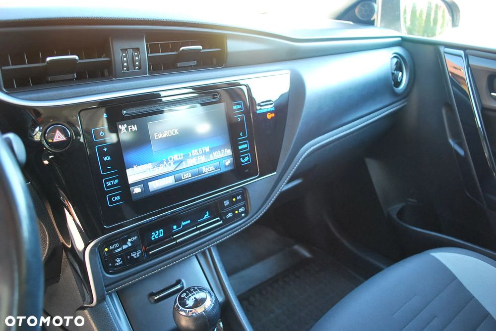 Toyota Auris 1.6 Premium - 9