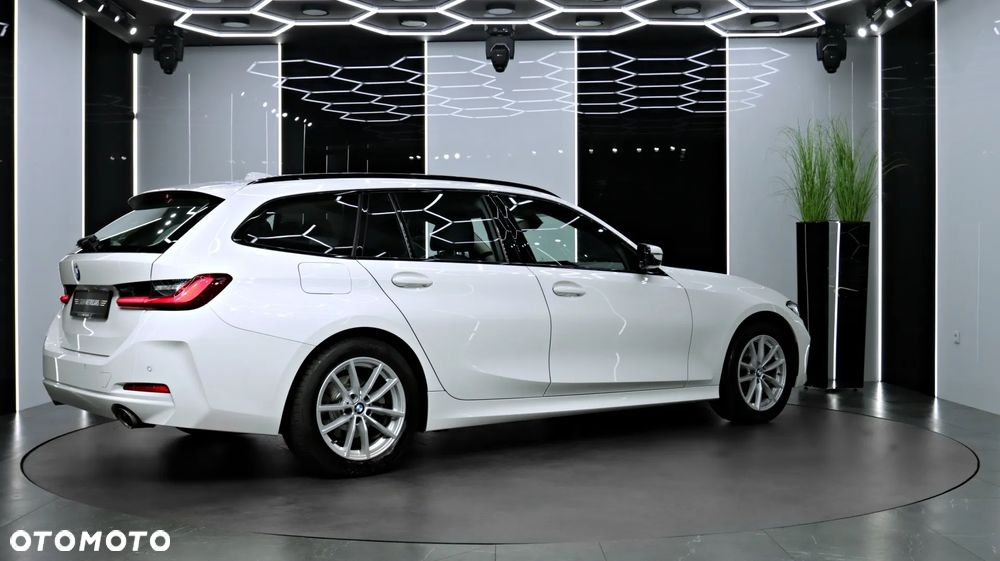 BMW Seria 3 318i Advantage sport - 10