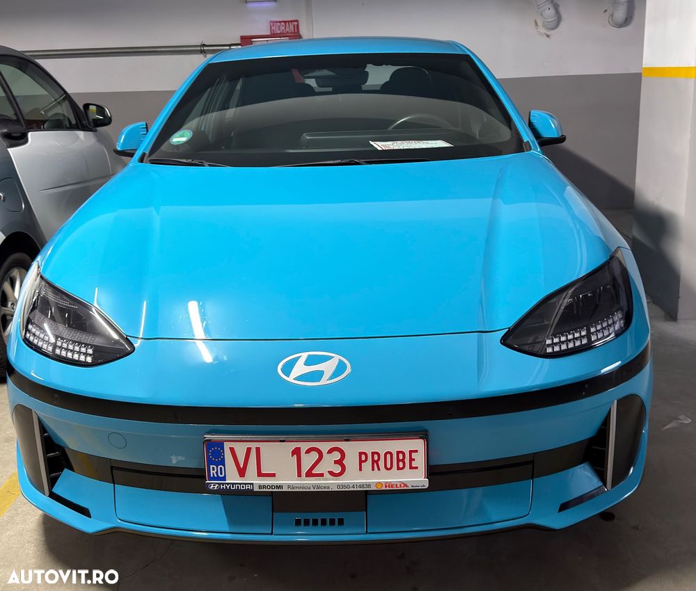 Hyundai IONIQ - 10
