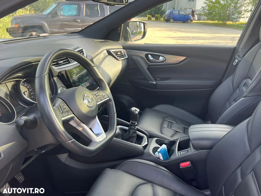 Nissan Qashqai 1.5 DCI Start/Stop Tekna - 23