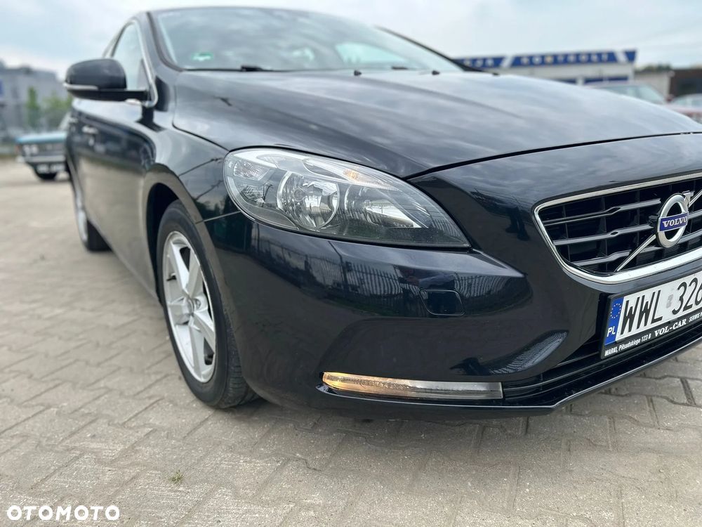 Volvo V40 D2 Momentum - 25