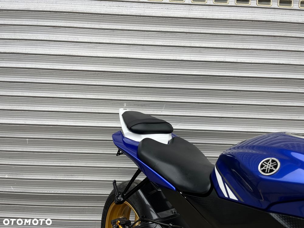 Yamaha R6 - 32
