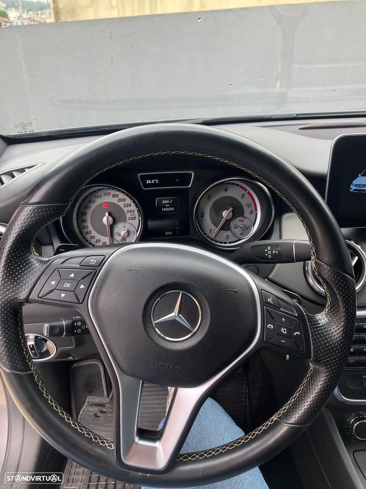 Mercedes-Benz GLA 200 - 10