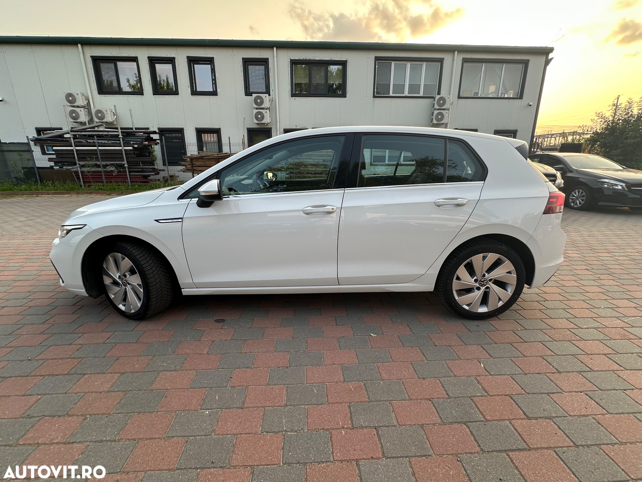 Volkswagen Golf 2.0 TDI DSG Style - 8