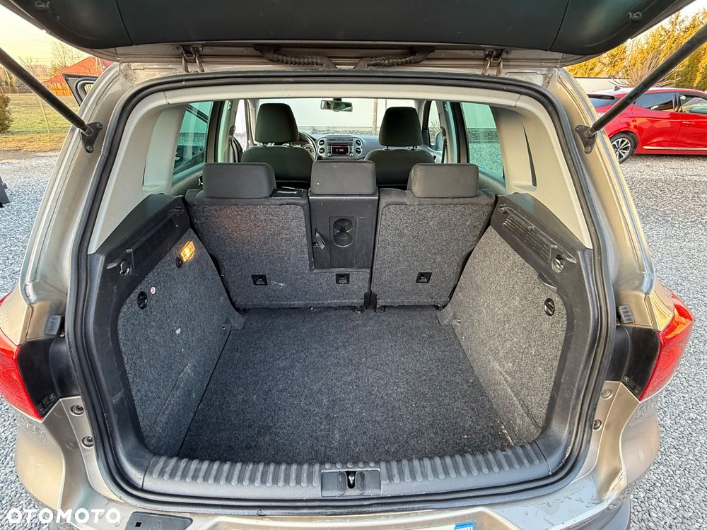 Volkswagen Tiguan 2.0 TDI DPF BlueMotion Technology Exclusive - 27