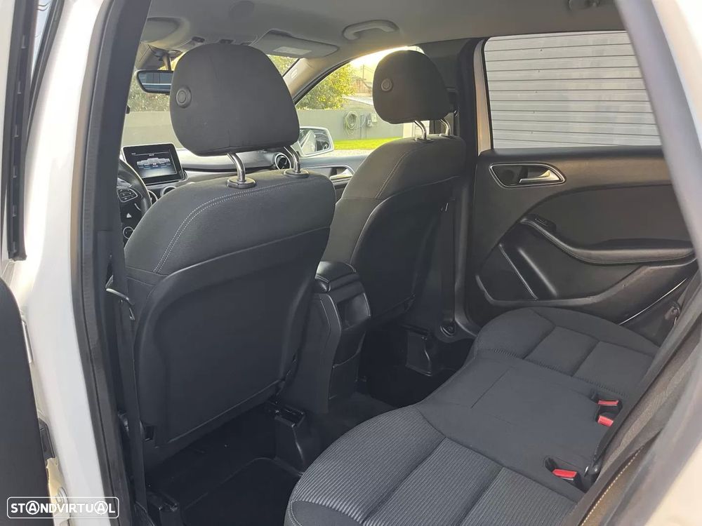 Mercedes-Benz B 220 d 7G-DCT Edition - 39