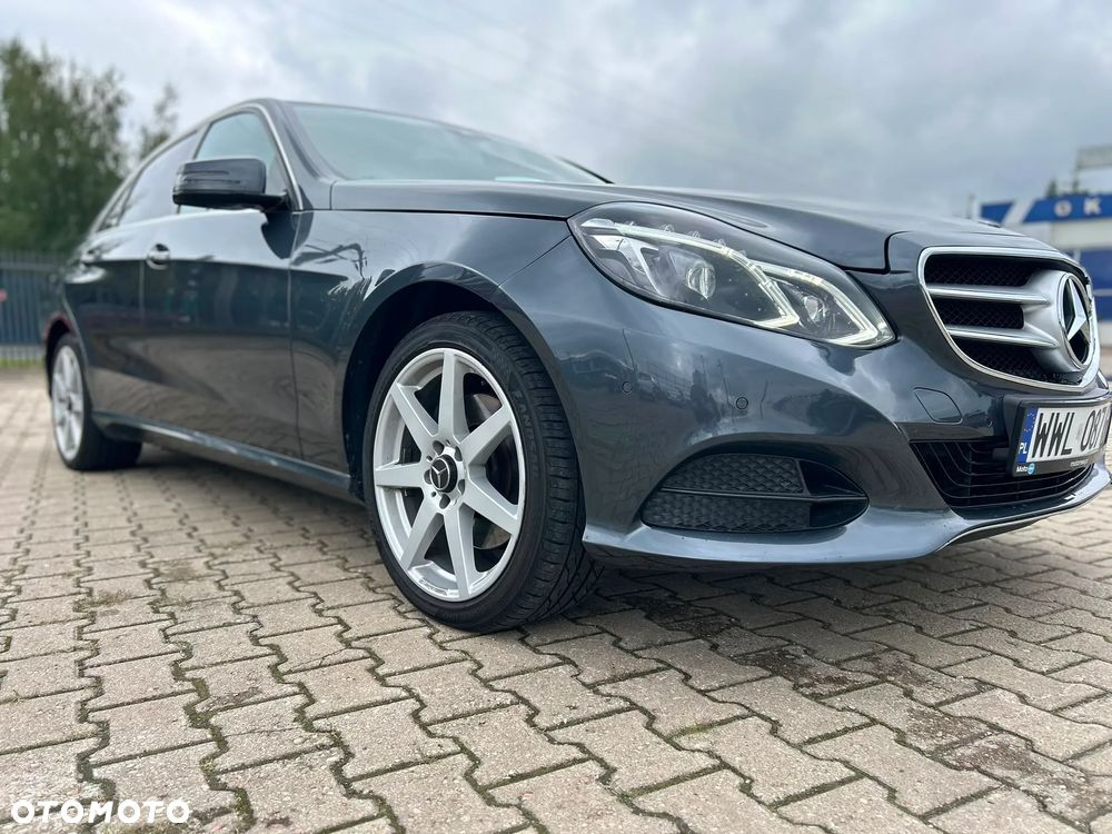 Mercedes-Benz Klasa E 300 CDI BlueEff - 11