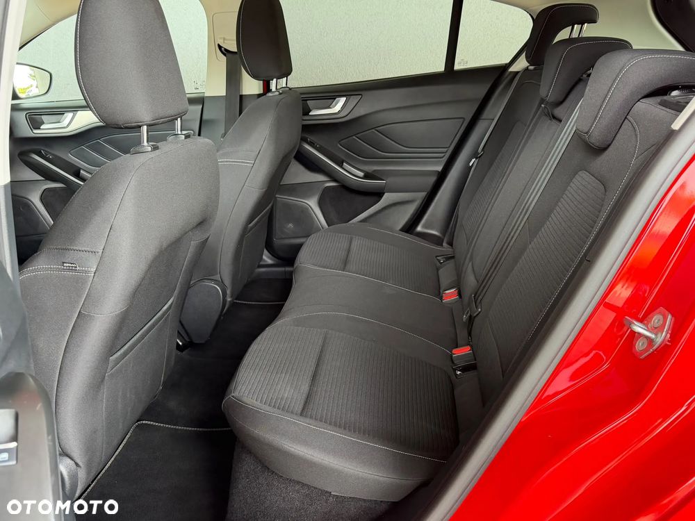 Ford Focus 1.0 EcoBoost Titanium X - 12