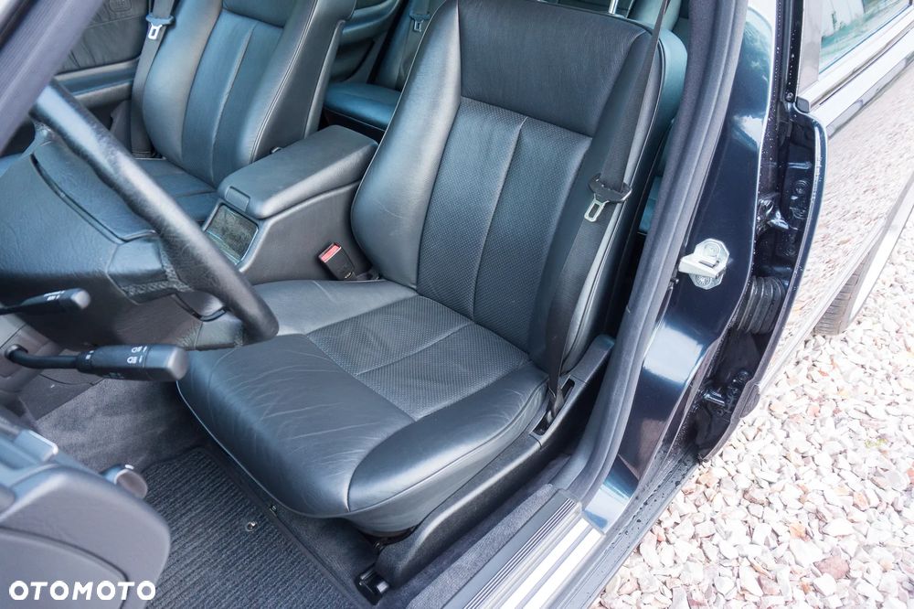 Mercedes-Benz Klasa E 420 Avantgarde - 28