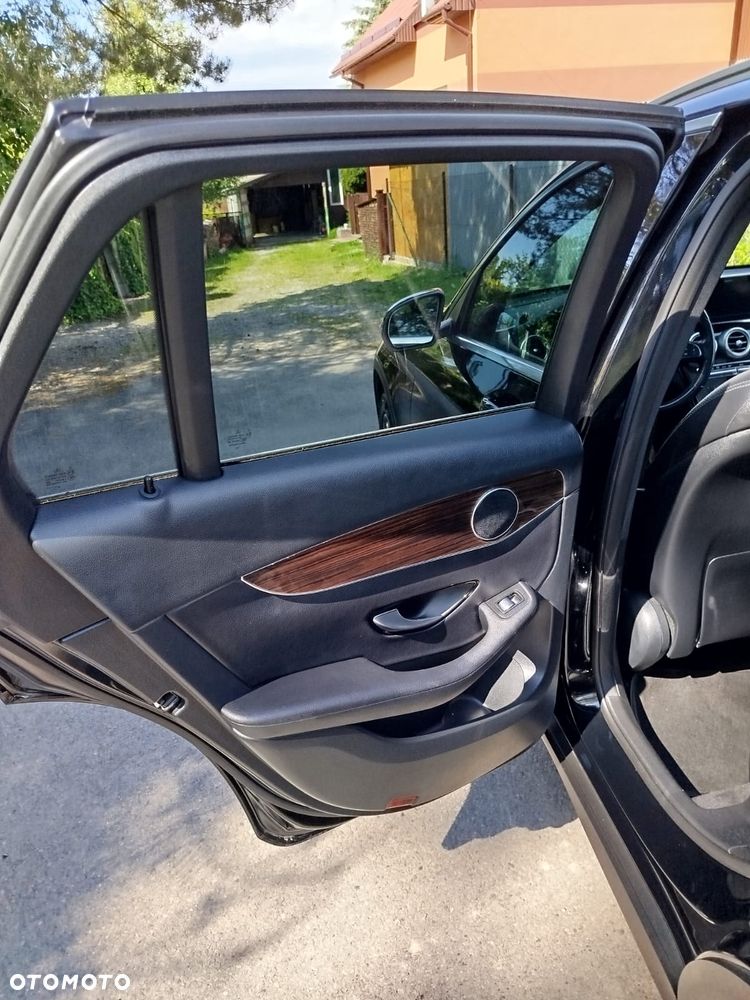 Mercedes-Benz GLC - 21