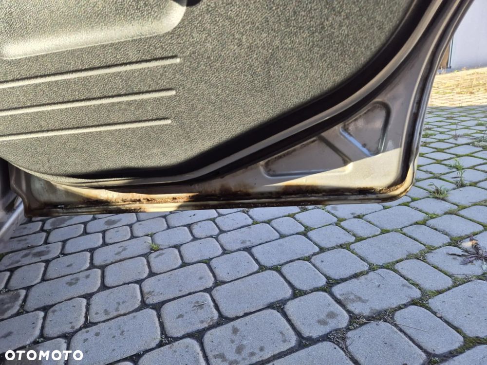 Ford Fusion 1.6 Trend X100 / FX Gold - 13