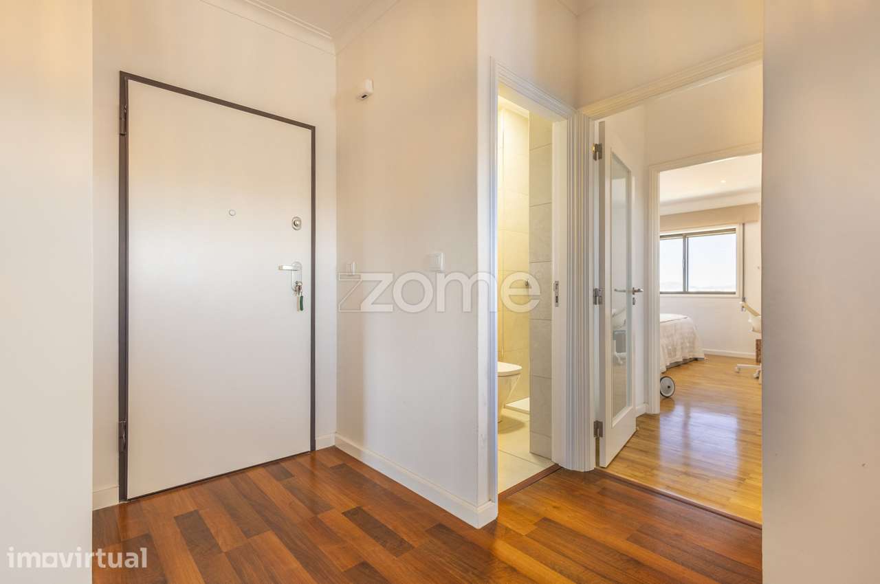 Penthouse T4 Duplex Renovada | Terraço | Último Piso - Grande imagem: 4/45