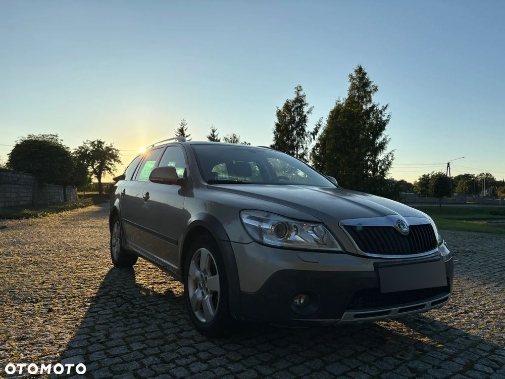 Skoda Octavia Scout 2.0 TDI DPF - 3