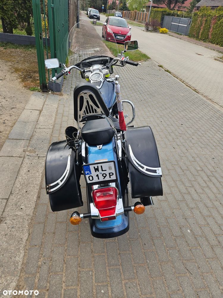 Suzuki Intruder - 3