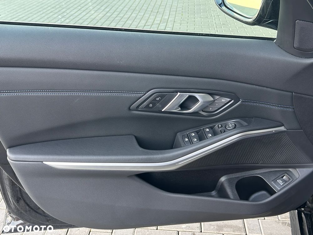 BMW Seria 3 M340d xDrive mHEV sport - 14