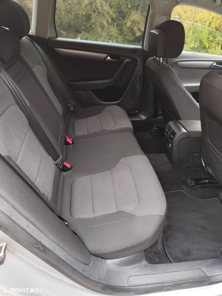 Volkswagen Passat - 7