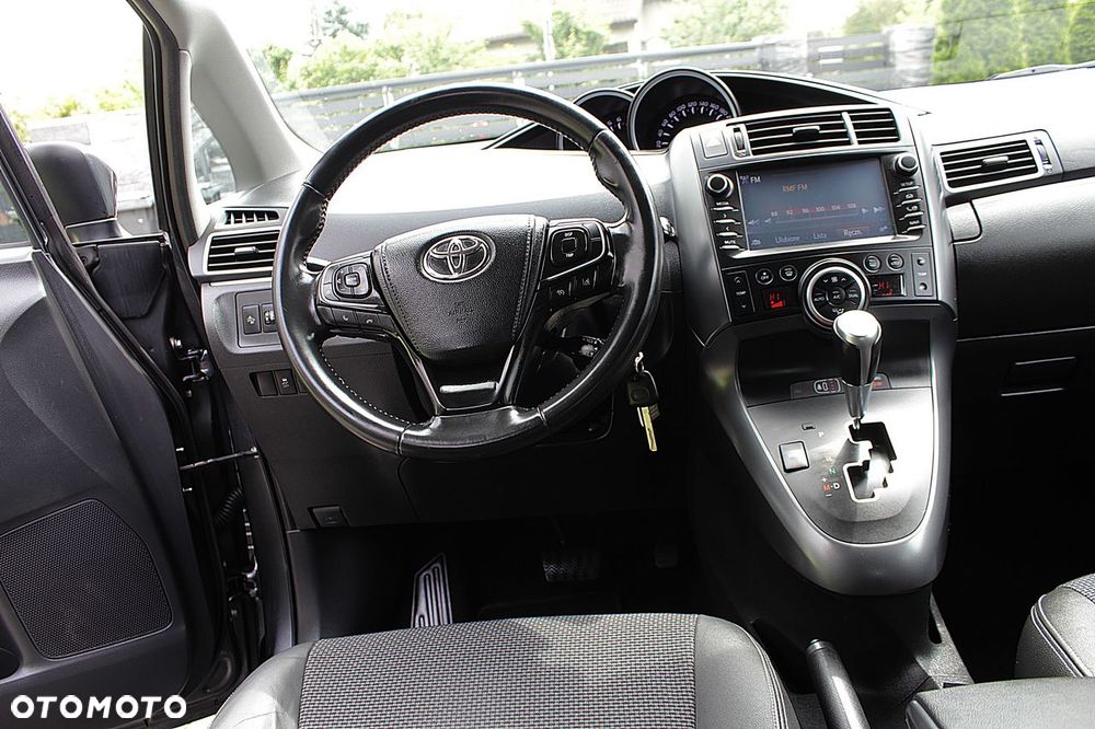 Toyota Verso 1.8 Prestige MS EU6 - 31