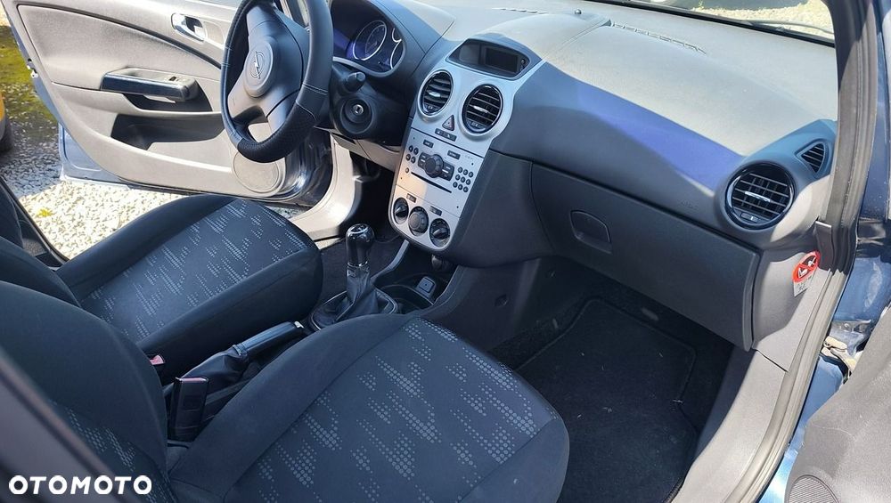 Opel Corsa - 11
