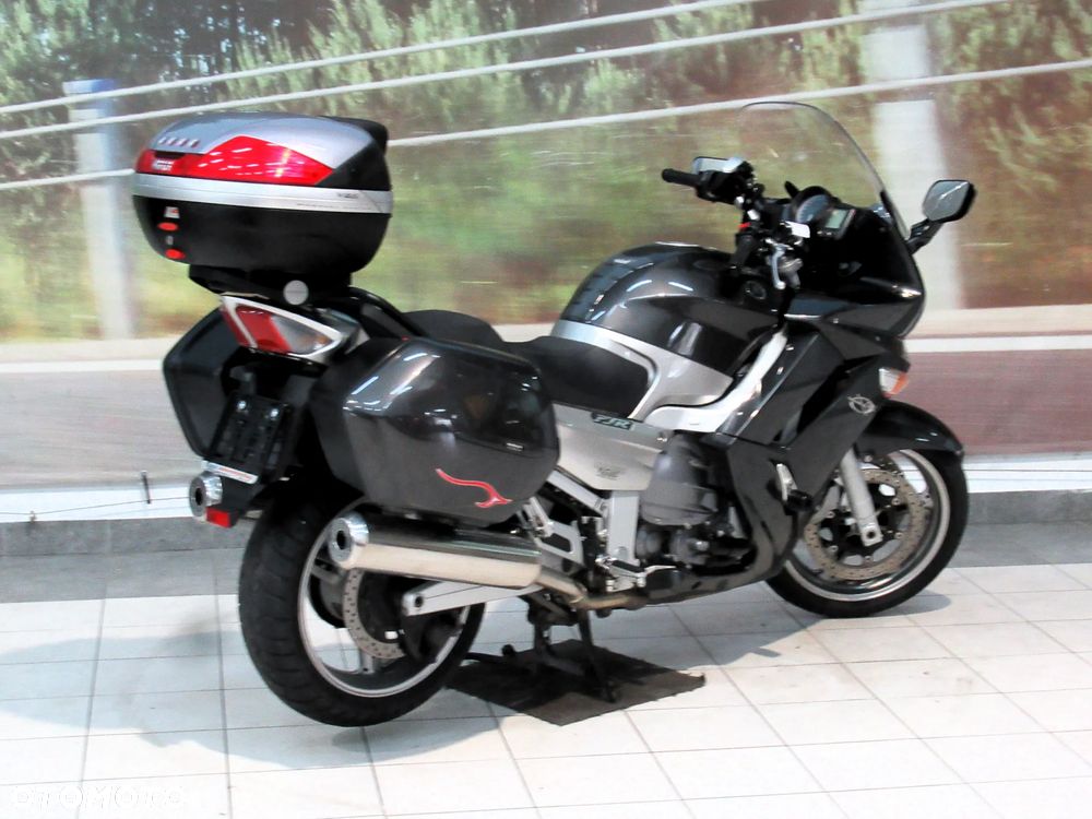 Yamaha FJR - 4