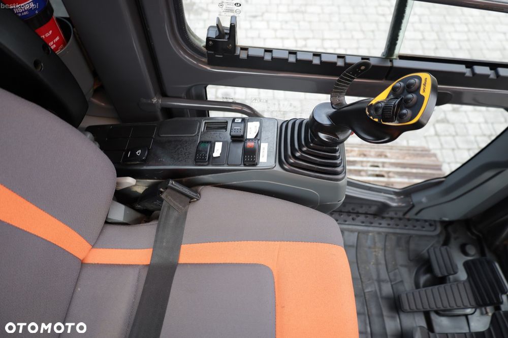 Doosan DX225LC-5 - 20