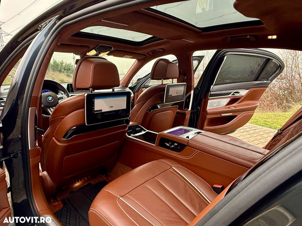 BMW Seria 7 750Li xDrive - 14