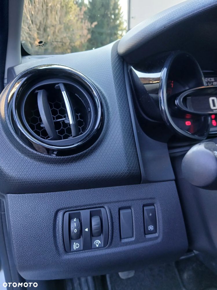 Renault Clio 0.9 TCe Limited - 23