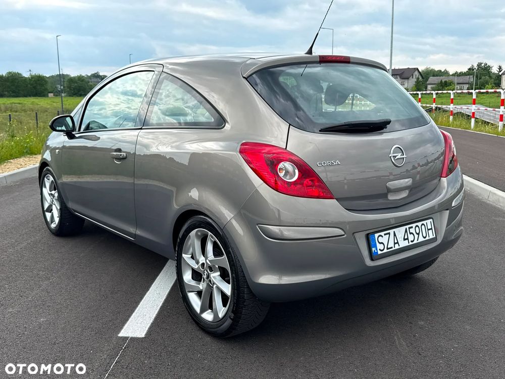 Opel Corsa 1.4 16V Enjoy - 22