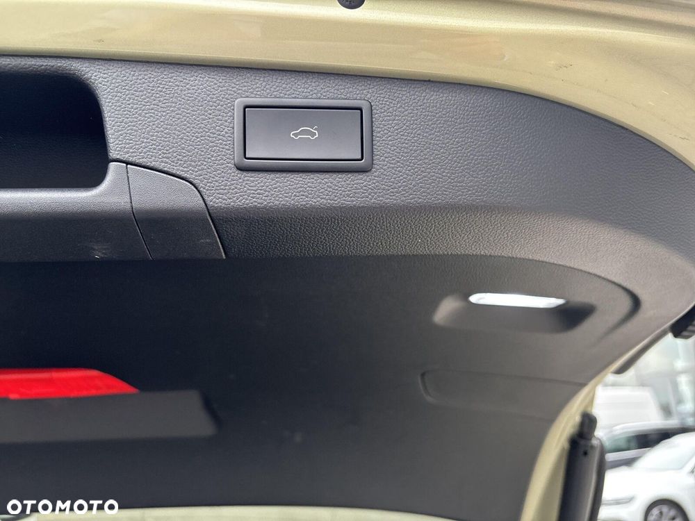 Skoda Superb 1.5 TSI L&K DSG - 19