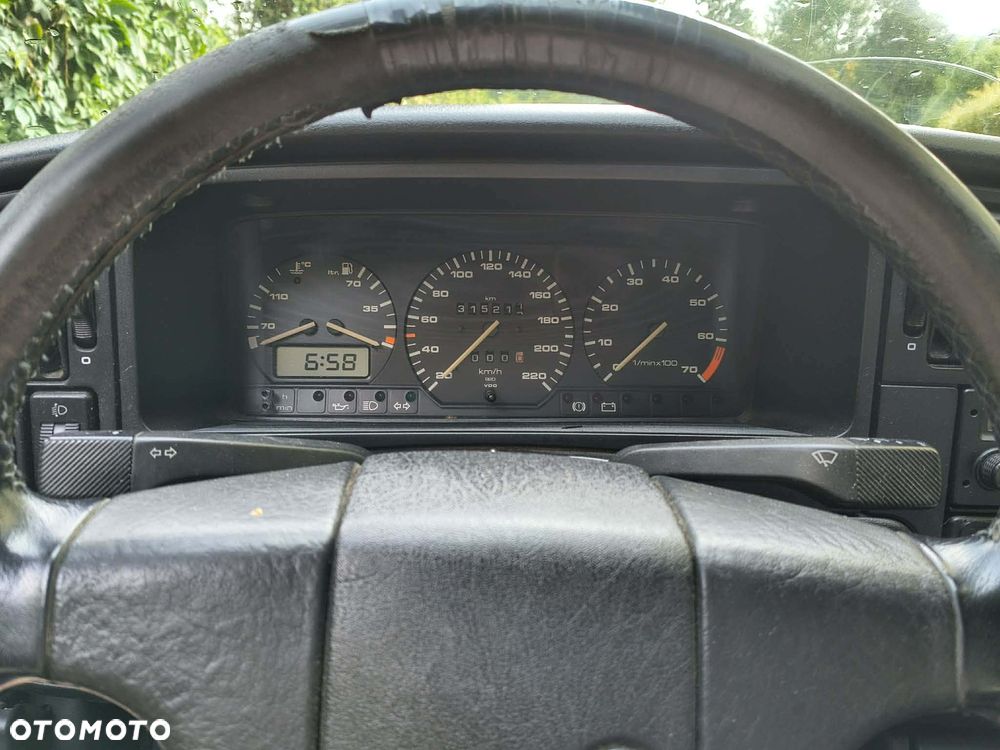 Volkswagen Passat 1.8 GL - 9