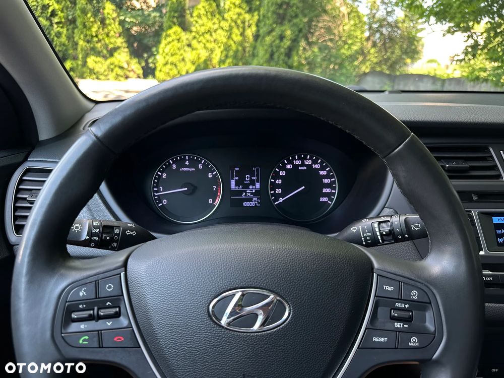 Hyundai i20 - 15