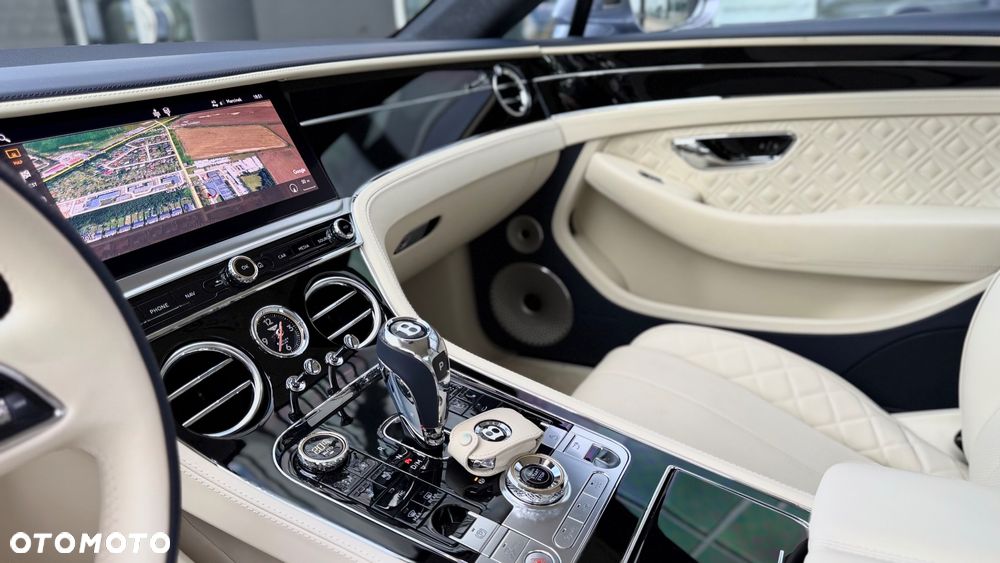 Bentley Continental GT - 18