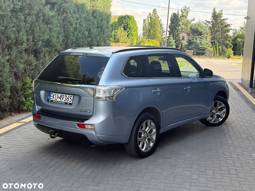 Mitsubishi Outlander 2.0 4WD Top - 7