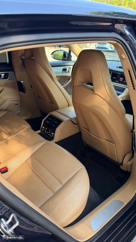 Porsche Panamera Sport Turismo - 3