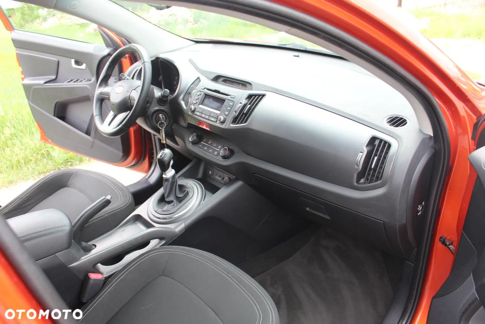 Kia Sportage 2.0 d Tour 2WD - 14