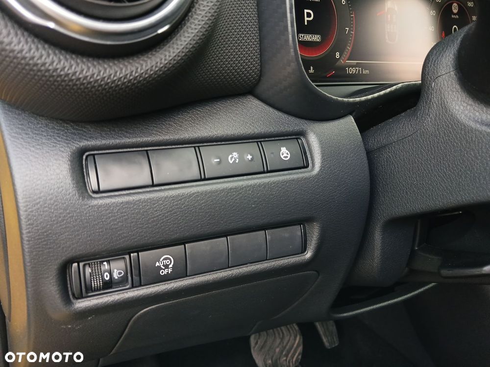 Nissan Juke 1.0 DIG-T N-Connecta DCT - 24