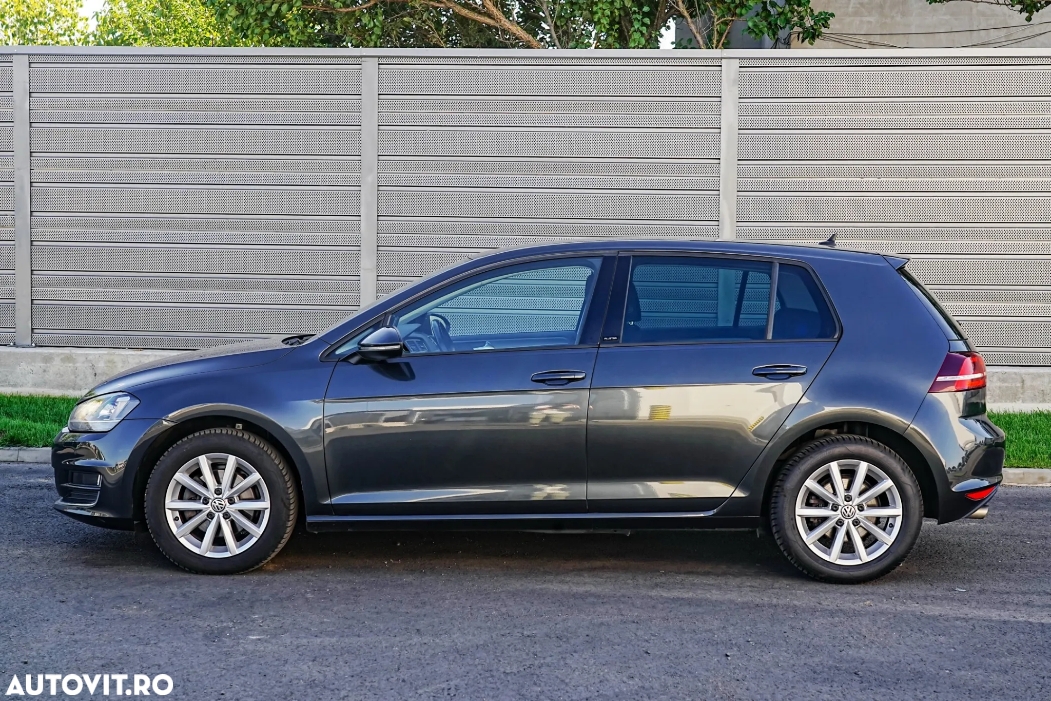 Volkswagen Golf 2.0 TDI (BlueMotion Technology) DSG Comfortline - 10