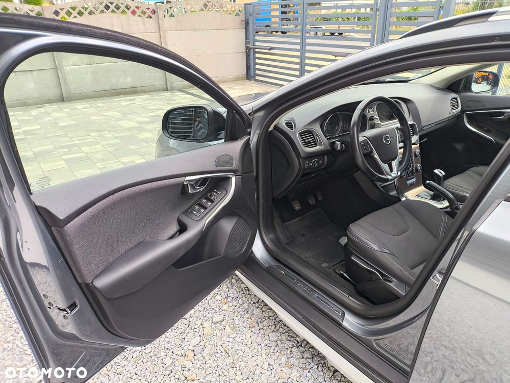 Volvo V40 D3 Momentum - 11