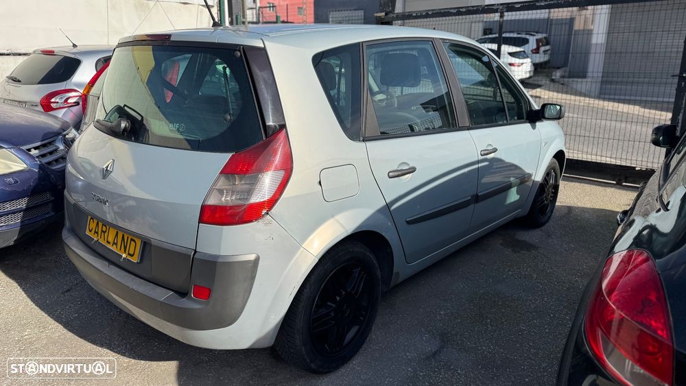 Renault Scénic 1.5 dCi Luxe Dynamique - 4